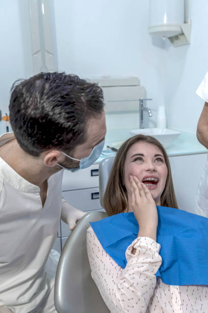 Best Emergency Tooth Extraction in Brooklyn Park, MN